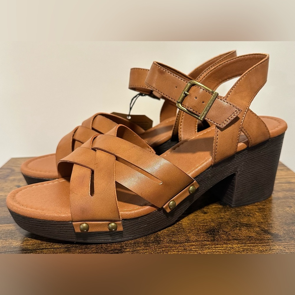 Frye and Co Women’s  Vita Heeled Sandals NWT Size 11